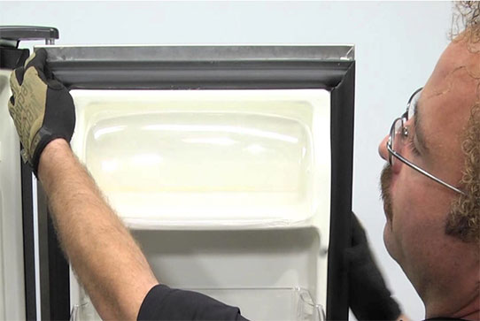Перенавеска дверей холодильника в Верее